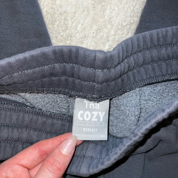 TNA Cozy Fleece Perfect Joggers - Picture 2 of 2